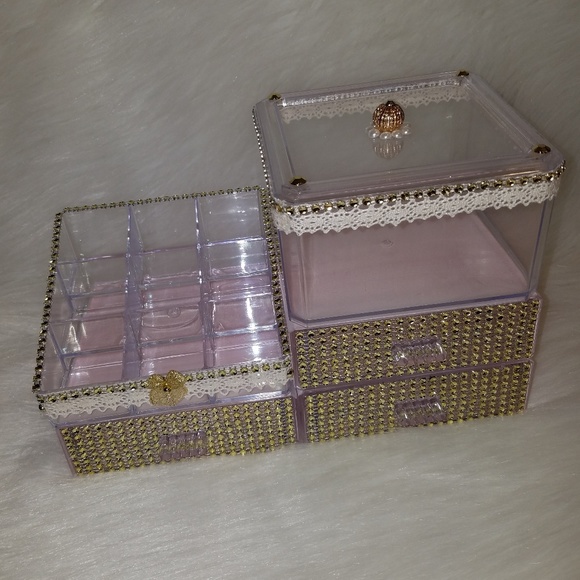 Makeup Organizer - Picture 3 of 6